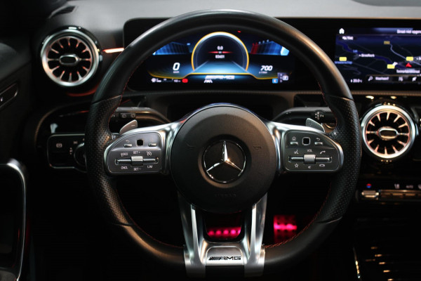 Mercedes-Benz A-Klasse AMG 35 4MATIC *Pano*Nw Kop*Sfeerverlichting*Multibeam Led* Mercedes-Benz A-Klasse AMG 35 4MATIC *Pano*Nw Kop*Sfeerverlichting*Multibeam Led*