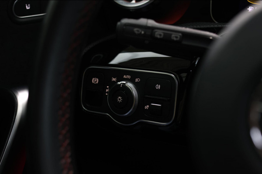 Mercedes-Benz A-Klasse AMG 35 4MATIC *Pano*Nw Kop*Sfeerverlichting*Multibeam Led* Mercedes-Benz A-Klasse AMG 35 4MATIC *Pano*Nw Kop*Sfeerverlichting*Multibeam Led*