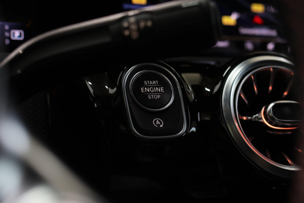 Mercedes-Benz A-Klasse AMG 35 4MATIC *Pano*Nw Kop*Sfeerverlichting*Multibeam Led* Mercedes-Benz A-Klasse AMG 35 4MATIC *Pano*Nw Kop*Sfeerverlichting*Multibeam Led*