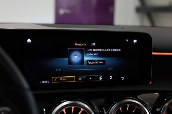 Mercedes-Benz A-Klasse AMG 35 4MATIC *Pano*Nw Kop*Sfeerverlichting*Multibeam Led* Mercedes-Benz A-Klasse AMG 35 4MATIC *Pano*Nw Kop*Sfeerverlichting*Multibeam Led*