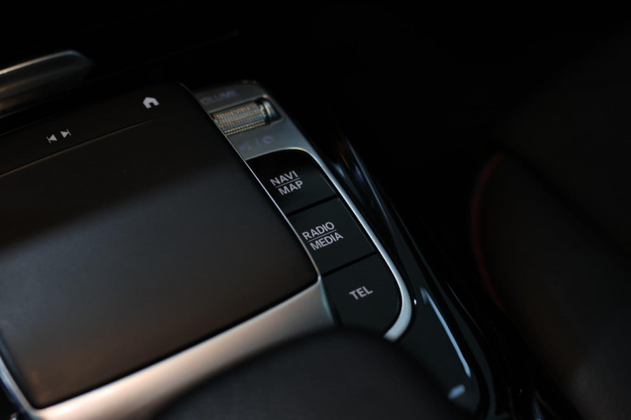 Mercedes-Benz A-Klasse AMG 35 4MATIC *Pano*Nw Kop*Sfeerverlichting*Multibeam Led* Mercedes-Benz A-Klasse AMG 35 4MATIC *Pano*Nw Kop*Sfeerverlichting*Multibeam Led*