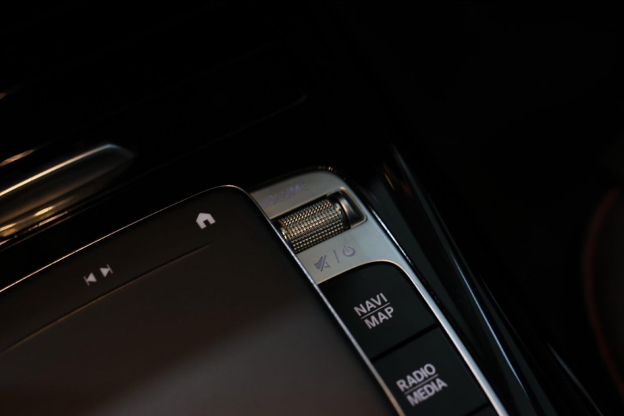 Mercedes-Benz A-Klasse AMG 35 4MATIC *Pano*Nw Kop*Sfeerverlichting*Multibeam Led* Mercedes-Benz A-Klasse AMG 35 4MATIC *Pano*Nw Kop*Sfeerverlichting*Multibeam Led*