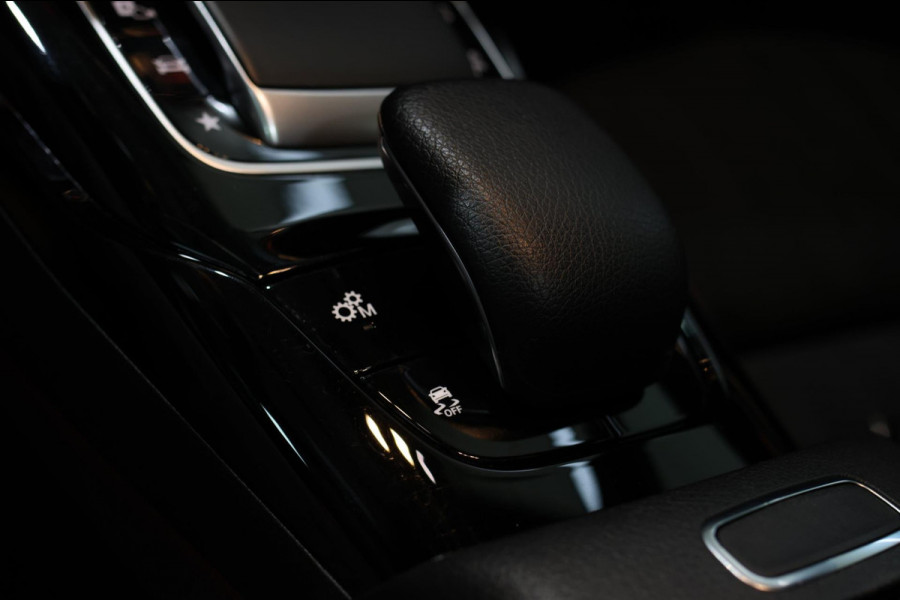 Mercedes-Benz A-Klasse AMG 35 4MATIC *Pano*Nw Kop*Sfeerverlichting*Multibeam Led* Mercedes-Benz A-Klasse AMG 35 4MATIC *Pano*Nw Kop*Sfeerverlichting*Multibeam Led*