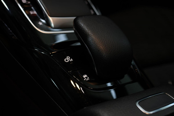 Mercedes-Benz A-Klasse AMG 35 4MATIC *Pano*Nw Kop*Sfeerverlichting*Multibeam Led* Mercedes-Benz A-Klasse AMG 35 4MATIC *Pano*Nw Kop*Sfeerverlichting*Multibeam Led*