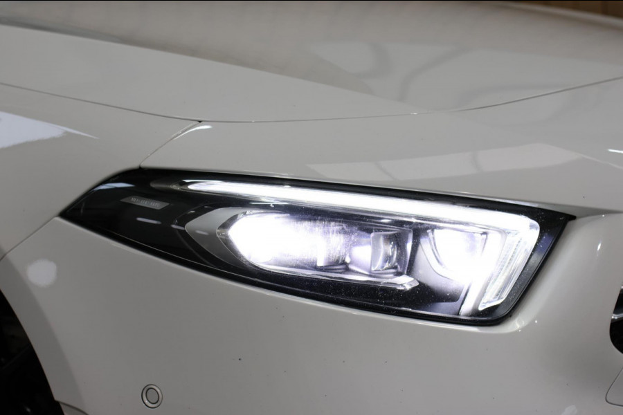 Mercedes-Benz A-Klasse AMG 35 4MATIC *Pano*Nw Kop*Sfeerverlichting*Multibeam Led* Mercedes-Benz A-Klasse AMG 35 4MATIC *Pano*Nw Kop*Sfeerverlichting*Multibeam Led*