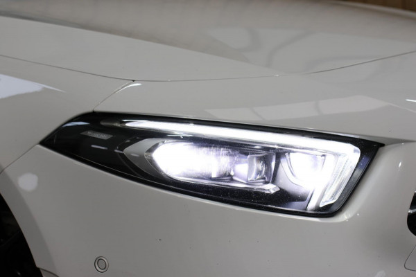 Mercedes-Benz A-Klasse AMG 35 4MATIC *Pano*Nw Kop*Sfeerverlichting*Multibeam Led* Mercedes-Benz A-Klasse AMG 35 4MATIC *Pano*Nw Kop*Sfeerverlichting*Multibeam Led*