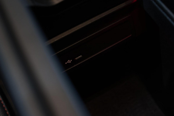 Mercedes-Benz A-Klasse AMG 35 4MATIC *Pano*Nw Kop*Sfeerverlichting*Multibeam Led* Mercedes-Benz A-Klasse AMG 35 4MATIC *Pano*Nw Kop*Sfeerverlichting*Multibeam Led*