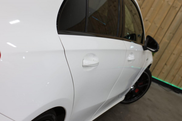 Mercedes-Benz A-Klasse AMG 35 4MATIC *Pano*Nw Kop*Sfeerverlichting*Multibeam Led* Mercedes-Benz A-Klasse AMG 35 4MATIC *Pano*Nw Kop*Sfeerverlichting*Multibeam Led*