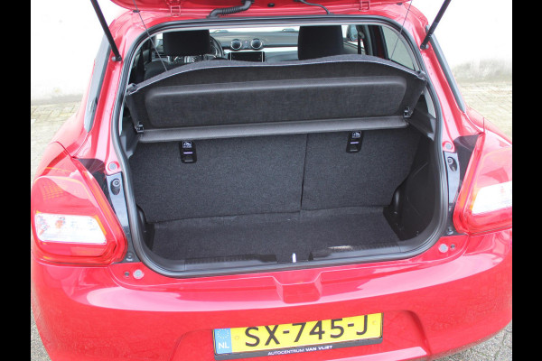 Suzuki Swift 1.2 Select | NAVIGATIE | ACHTERUITRIJCAMERA | Suzuki Swift 1.2 Select | NAVIGATIE | ACHTERUITRIJCAMERA |
