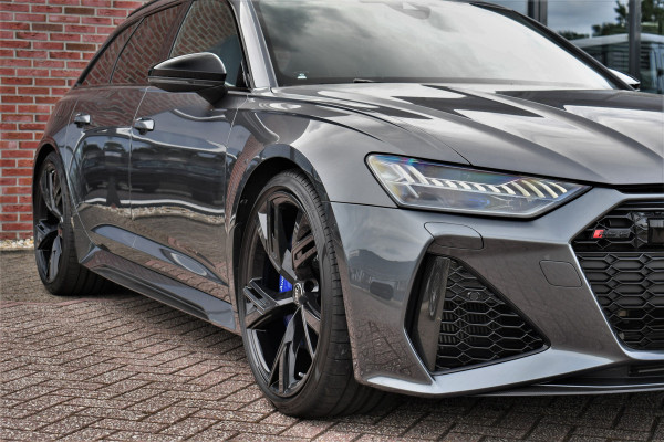 Audi RS6 Avant 4.0 TFSI quattro Dyn+ B&O-high Carbon Pano Ceramic HUD Alc-hemel Softclose Stoelvent Audi RS6 Avant 4.0 TFSI quattro Dyn+ B&O-high Carbon Pano Ceramic HUD Alc-hemel Softclose Stoelvent