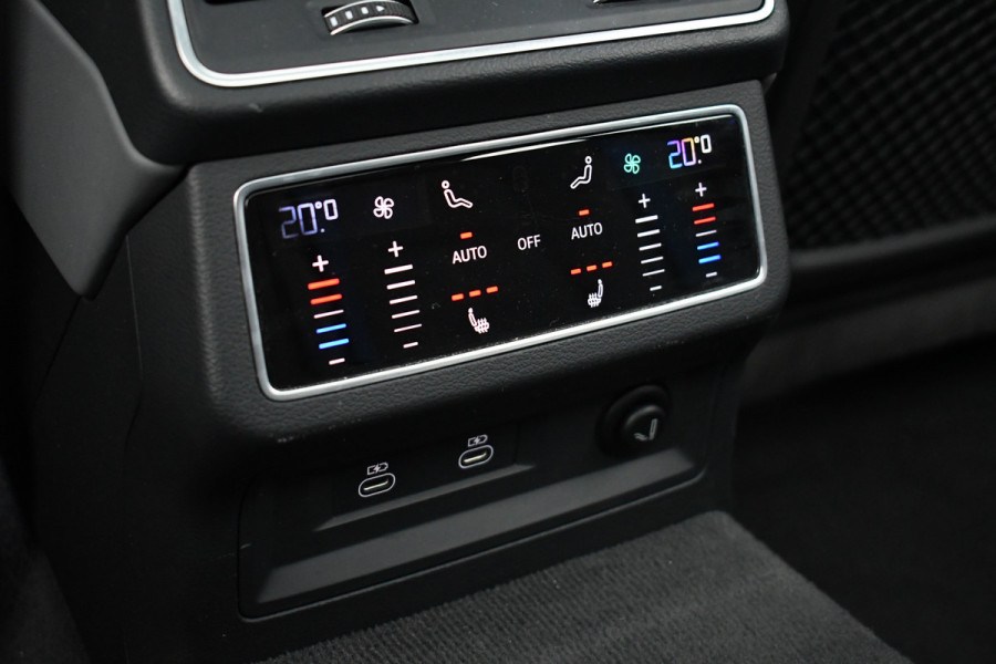 Audi RS6 Avant 4.0 TFSI quattro Dyn+ B&O-high Carbon Pano Ceramic HUD Alc-hemel Softclose Stoelvent Audi RS6 Avant 4.0 TFSI quattro Dyn+ B&O-high Carbon Pano Ceramic HUD Alc-hemel Softclose Stoelvent