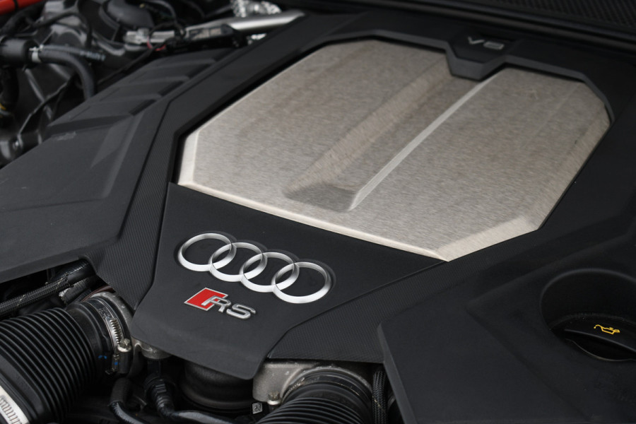 Audi RS6 Avant 4.0 TFSI quattro Dyn+ B&O-high Carbon Pano Ceramic HUD Alc-hemel Softclose Stoelvent Audi RS6 Avant 4.0 TFSI quattro Dyn+ B&O-high Carbon Pano Ceramic HUD Alc-hemel Softclose Stoelvent