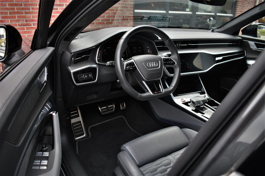 Audi RS6 Avant 4.0 TFSI quattro Dyn+ B&O-high Carbon Pano Ceramic HUD Alc-hemel Softclose Stoelvent Audi RS6 Avant 4.0 TFSI quattro Dyn+ B&O-high Carbon Pano Ceramic HUD Alc-hemel Softclose Stoelvent