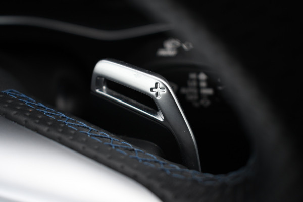 Audi RS6 Avant 4.0 TFSI quattro Dyn+ B&O-high Carbon Pano Ceramic HUD Alc-hemel Softclose Stoelvent Audi RS6 Avant 4.0 TFSI quattro Dyn+ B&O-high Carbon Pano Ceramic HUD Alc-hemel Softclose Stoelvent