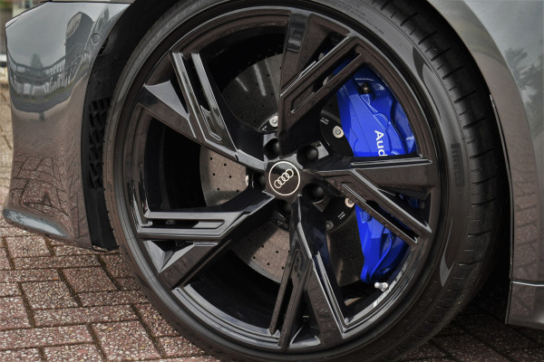 Audi RS6 Avant 4.0 TFSI quattro Dyn+ B&O-high Carbon Pano Ceramic HUD Alc-hemel Softclose Stoelvent Audi RS6 Avant 4.0 TFSI quattro Dyn+ B&O-high Carbon Pano Ceramic HUD Alc-hemel Softclose Stoelvent