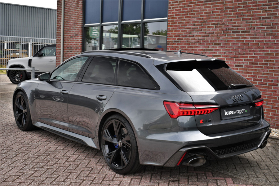 Audi RS6 Avant 4.0 TFSI quattro Dyn+ B&O-high Carbon Pano Ceramic HUD Alc-hemel Softclose Stoelvent Audi RS6 Avant 4.0 TFSI quattro Dyn+ B&O-high Carbon Pano Ceramic HUD Alc-hemel Softclose Stoelvent