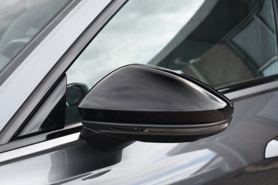 Audi RS6 Avant 4.0 TFSI quattro Dyn+ B&O-high Carbon Pano Ceramic HUD Alc-hemel Softclose Stoelvent Audi RS6 Avant 4.0 TFSI quattro Dyn+ B&O-high Carbon Pano Ceramic HUD Alc-hemel Softclose Stoelvent