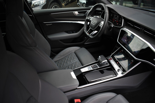 Audi RS6 Avant 4.0 TFSI quattro Dyn+ B&O-high Carbon Pano Ceramic HUD Alc-hemel Softclose Stoelvent Audi RS6 Avant 4.0 TFSI quattro Dyn+ B&O-high Carbon Pano Ceramic HUD Alc-hemel Softclose Stoelvent