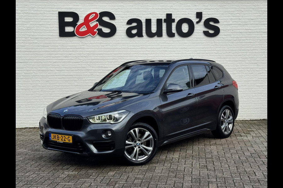 BMW X1 SDrive18i High Executive Automaat Cruise control Climate control Stoelverwarming Navigatie Full LED Head-up display Camera BMW X1 SDrive18i High Executive Automaat Cruise control Climate control Stoelverwarming Navigatie Full LED Head-up display Camera