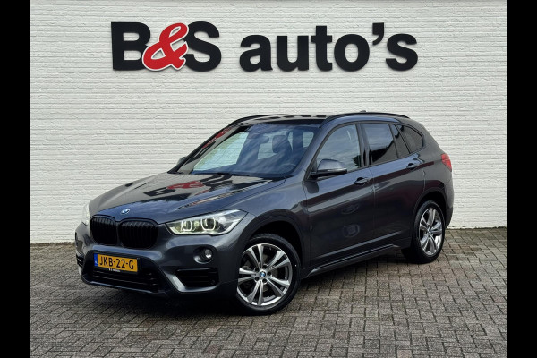 BMW X1 SDrive18i High Executive Automaat Cruise control Climate control Stoelverwarming Navigatie Full LED Head-up display Camera BMW X1 SDrive18i High Executive Automaat Cruise control Climate control Stoelverwarming Navigatie Full LED Head-up display Camera