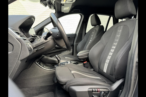 BMW X1 SDrive18i High Executive Automaat Cruise control Climate control Stoelverwarming Navigatie Full LED Head-up display Camera BMW X1 SDrive18i High Executive Automaat Cruise control Climate control Stoelverwarming Navigatie Full LED Head-up display Camera