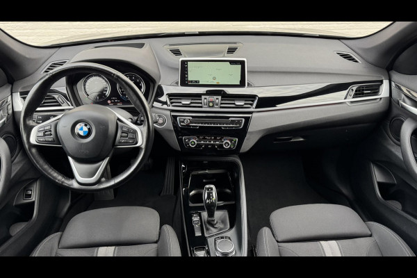 BMW X1 SDrive18i High Executive Automaat Cruise control Climate control Stoelverwarming Navigatie Full LED Head-up display Camera BMW X1 SDrive18i High Executive Automaat Cruise control Climate control Stoelverwarming Navigatie Full LED Head-up display Camera
