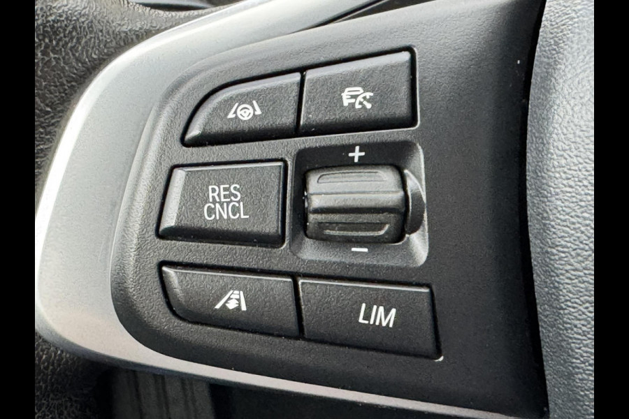 BMW X1 SDrive18i High Executive Automaat Cruise control Climate control Stoelverwarming Navigatie Full LED Head-up display Camera BMW X1 SDrive18i High Executive Automaat Cruise control Climate control Stoelverwarming Navigatie Full LED Head-up display Camera