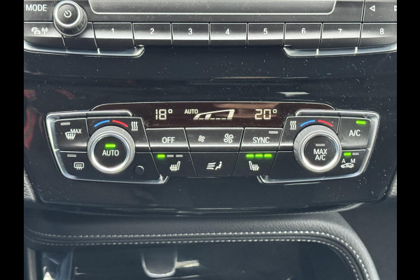 BMW X1 SDrive18i High Executive Automaat Cruise control Climate control Stoelverwarming Navigatie Full LED Head-up display Camera BMW X1 SDrive18i High Executive Automaat Cruise control Climate control Stoelverwarming Navigatie Full LED Head-up display Camera