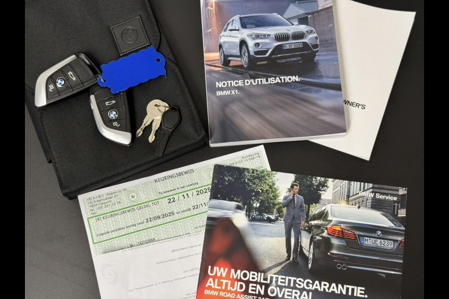 BMW X1 SDrive18i High Executive Automaat Cruise control Climate control Stoelverwarming Navigatie Full LED Head-up display Camera BMW X1 SDrive18i High Executive Automaat Cruise control Climate control Stoelverwarming Navigatie Full LED Head-up display Camera