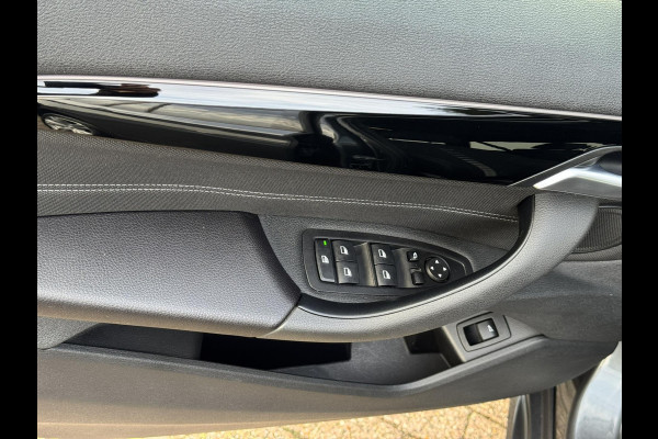 BMW X1 SDrive18i High Executive Automaat Cruise control Climate control Stoelverwarming Navigatie Full LED Head-up display Camera BMW X1 SDrive18i High Executive Automaat Cruise control Climate control Stoelverwarming Navigatie Full LED Head-up display Camera