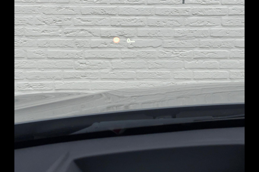 BMW X1 SDrive18i High Executive Automaat Cruise control Climate control Stoelverwarming Navigatie Full LED Head-up display Camera BMW X1 SDrive18i High Executive Automaat Cruise control Climate control Stoelverwarming Navigatie Full LED Head-up display Camera