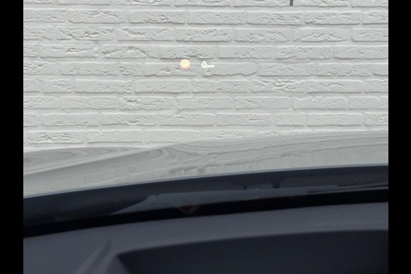 BMW X1 SDrive18i High Executive Automaat Cruise control Climate control Stoelverwarming Navigatie Full LED Head-up display Camera BMW X1 SDrive18i High Executive Automaat Cruise control Climate control Stoelverwarming Navigatie Full LED Head-up display Camera