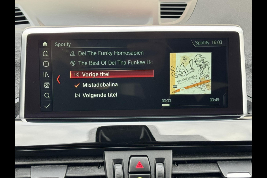 BMW X1 SDrive18i High Executive Automaat Cruise control Climate control Stoelverwarming Navigatie Full LED Head-up display Camera BMW X1 SDrive18i High Executive Automaat Cruise control Climate control Stoelverwarming Navigatie Full LED Head-up display Camera