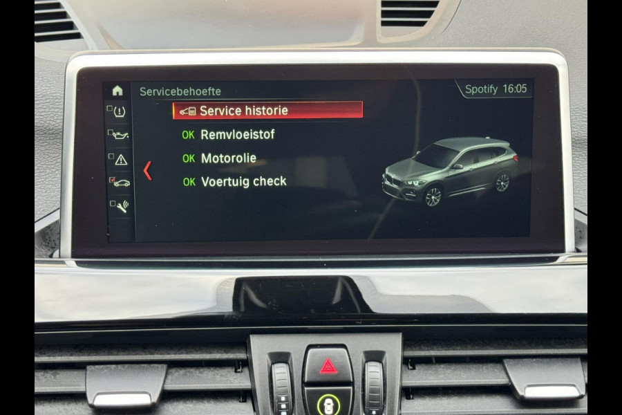 BMW X1 SDrive18i High Executive Automaat Cruise control Climate control Stoelverwarming Navigatie Full LED Head-up display Camera BMW X1 SDrive18i High Executive Automaat Cruise control Climate control Stoelverwarming Navigatie Full LED Head-up display Camera