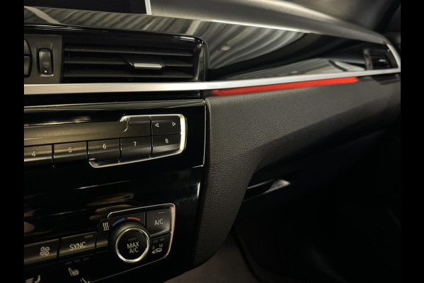 BMW X1 SDrive18i High Executive Automaat Cruise control Climate control Stoelverwarming Navigatie Full LED Head-up display Camera BMW X1 SDrive18i High Executive Automaat Cruise control Climate control Stoelverwarming Navigatie Full LED Head-up display Camera