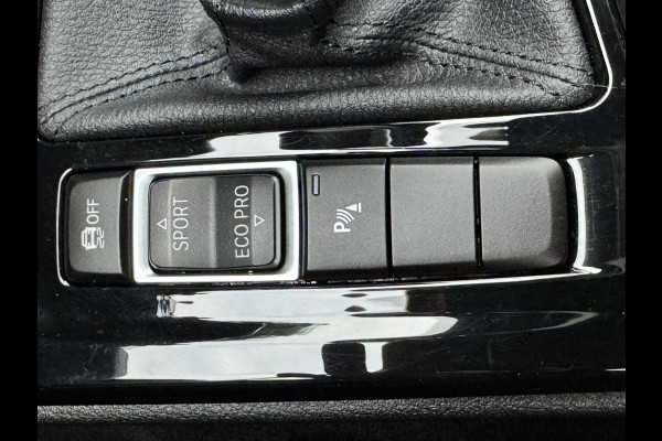 BMW X1 SDrive18i High Executive Automaat Cruise control Climate control Stoelverwarming Navigatie Full LED Head-up display Camera BMW X1 SDrive18i High Executive Automaat Cruise control Climate control Stoelverwarming Navigatie Full LED Head-up display Camera