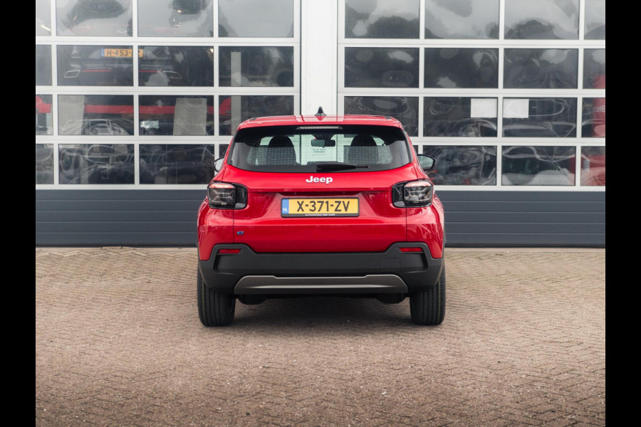 Jeep Avenger 54kWh | Uit voorraad leverbaar | 17% Bijtelling | 18" LM Velgen| Rijklaar Jeep Avenger 54kWh | Uit voorraad leverbaar | 17% Bijtelling | 18" LM Velgen| Rijklaar