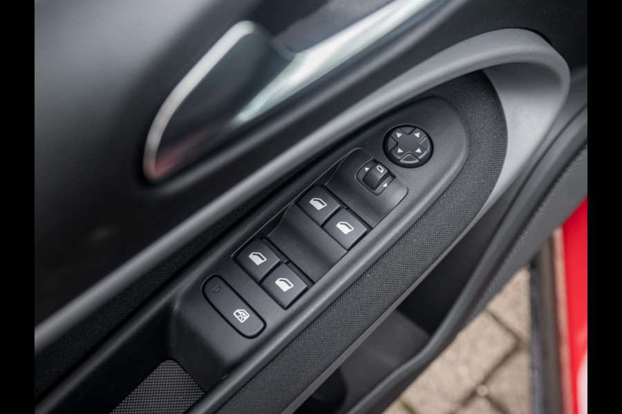 Jeep Avenger 54kWh | Uit voorraad leverbaar | 17% Bijtelling | 18" LM Velgen| Rijklaar Jeep Avenger 54kWh | Uit voorraad leverbaar | 17% Bijtelling | 18" LM Velgen| Rijklaar