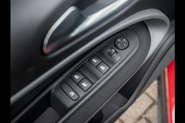 Jeep Avenger 54kWh | Uit voorraad leverbaar | 17% Bijtelling | 18" LM Velgen| Rijklaar Jeep Avenger 54kWh | Uit voorraad leverbaar | 17% Bijtelling | 18" LM Velgen| Rijklaar