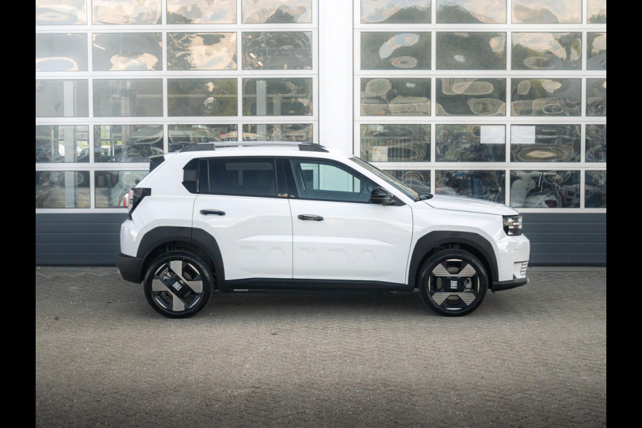 Fiat Grande Panda La Prima 11 kW 44 kWh | Uit voorraad leverbaar | Clima | Cruise | Camera | Apple Carplay | 17" | Navi | Winter Pack Fiat Grande Panda La Prima 11 kW 44 kWh | Uit voorraad leverbaar | Clima | Cruise | Camera | Apple Carplay | 17" | Navi | Winter Pack
