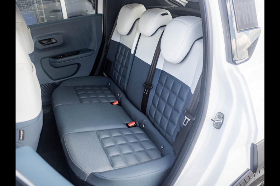 Fiat Grande Panda La Prima 11 kW 44 kWh | Uit voorraad leverbaar | Clima | Cruise | Camera | Apple Carplay | 17" | Navi | Winter Pack Fiat Grande Panda La Prima 11 kW 44 kWh | Uit voorraad leverbaar | Clima | Cruise | Camera | Apple Carplay | 17" | Navi | Winter Pack