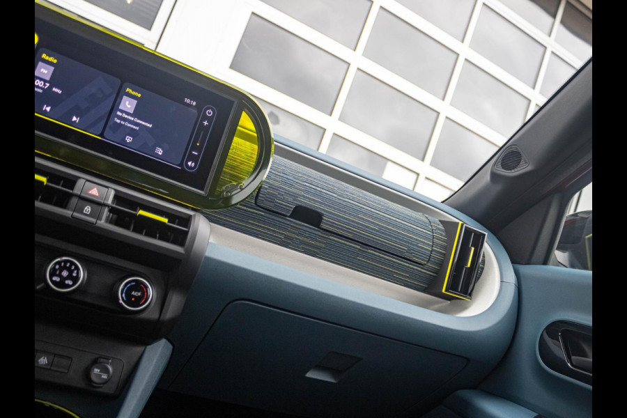 Fiat Grande Panda Red 11 kW 44 kWh | Uit voorraad leverbaar | Airco | Cruise | Apple Carplay | 16" | PDC | Private Lease € 365,-*