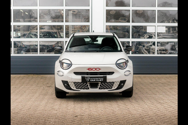 Fiat 600E RED 54 kWh | Uit voorraad leverbaar | 17% Bijtelling | Mega scherpe Prijs | Gratis Wallbox Fiat 600E RED 54 kWh | Uit voorraad leverbaar | 17% Bijtelling | Mega scherpe Prijs | Gratis Wallbox