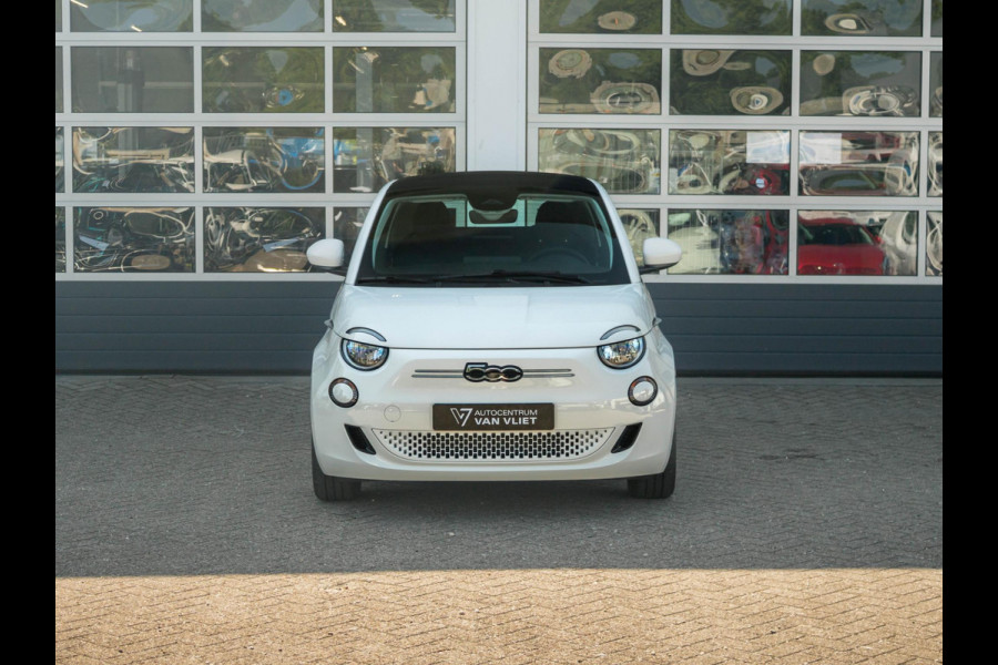 Fiat 500E 42 kWh Cabrio | Uit voorraad leverbaar | 17% Bijtelling | Pack Style