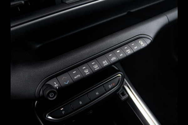 Jeep Avenger 1.2 e-Hybrid Summit | Winter Pack | Infotaiment & Convenience Pack