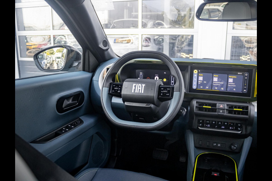 Fiat Grande Panda La Prima 7.4 kW 44 kWh | Uit voorraad leverbaar | Clima | Cruise | Camera | Apple Carplay | 17" | Navi | Winter Pack