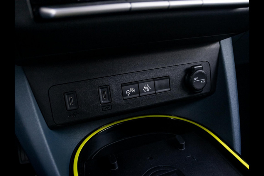 Fiat Grande Panda La Prima 7.4 kW 44 kWh | Uit voorraad leverbaar | Clima | Cruise | Camera | Apple Carplay | 17" | Navi | Winter Pack