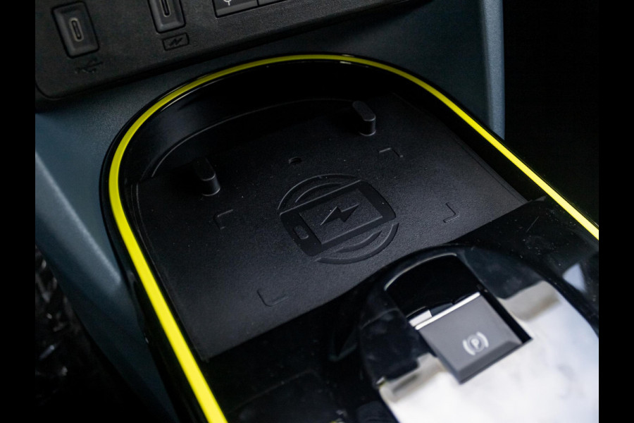 Fiat Grande Panda La Prima 7.4 kW 44 kWh | Uit voorraad leverbaar | Clima | Cruise | Camera | Apple Carplay | 17" | Navi | Winter Pack