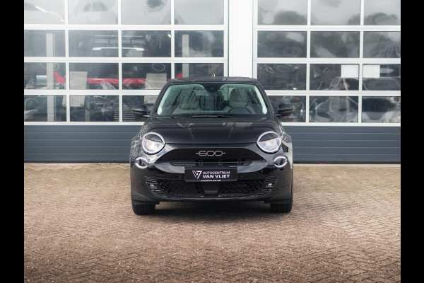 Fiat 600E La Prima 54 kWh | Carplay | Elek. Stoel | Stoelverwarming | Keyless | LED | Clima Fiat 600E La Prima 54 kWh | Carplay | Elek. Stoel | Stoelverwarming | Keyless | LED | Clima
