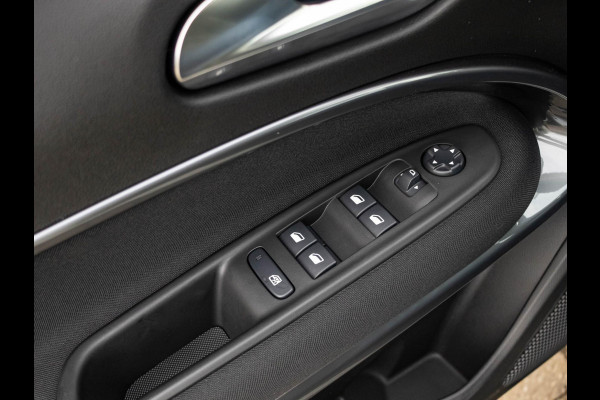 Fiat 600E RED 54 kWh | Uit voorraad leverbaar | 17% Bijtelling | Mega scherpe Prijs | Gratis Wallbox Fiat 600E RED 54 kWh | Uit voorraad leverbaar | 17% Bijtelling | Mega scherpe Prijs | Gratis Wallbox